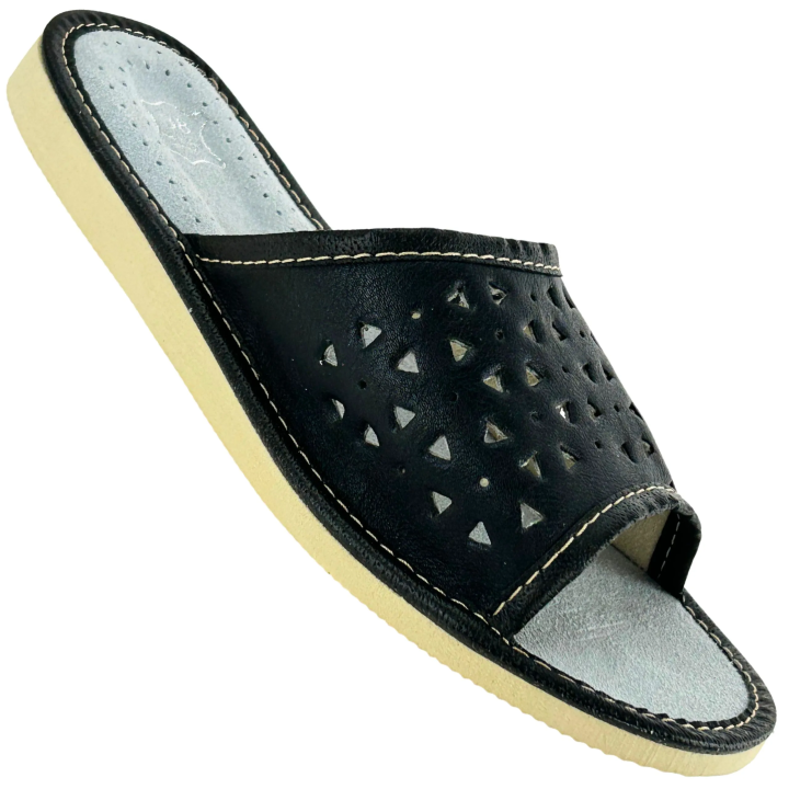 Kapcie damskie domowe czarne pantofle góralskie - numer 469