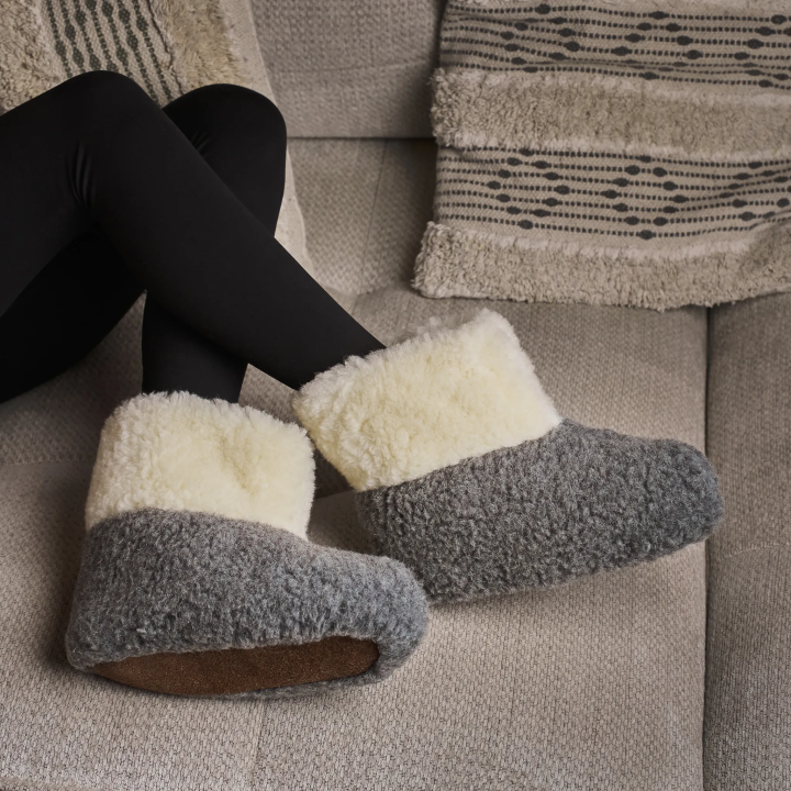 Ciepłe kapcie domowe Wygodne ciapy regionalne - numer 531