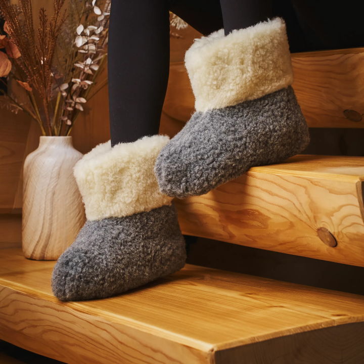 Ciepłe kapcie domowe Wygodne ciapy regionalne - numer 531